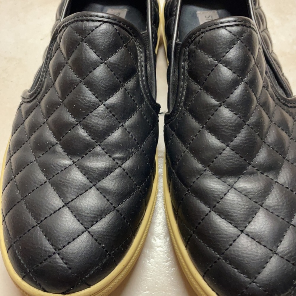 Shoes - Picture 2 of 5